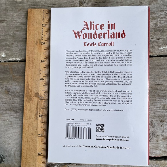 Alice in Wonderland book - Picture 3 of 8